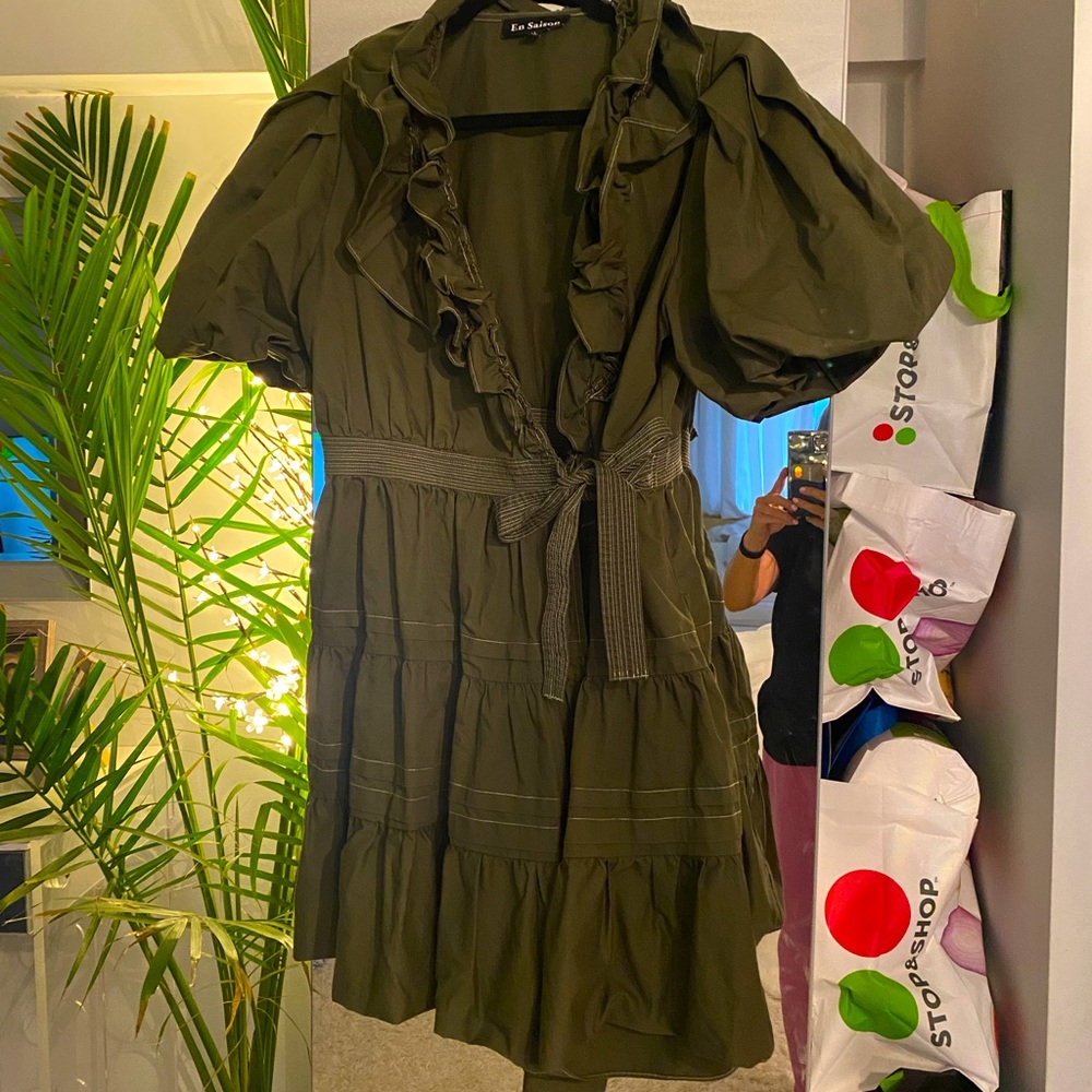 En saison green dress